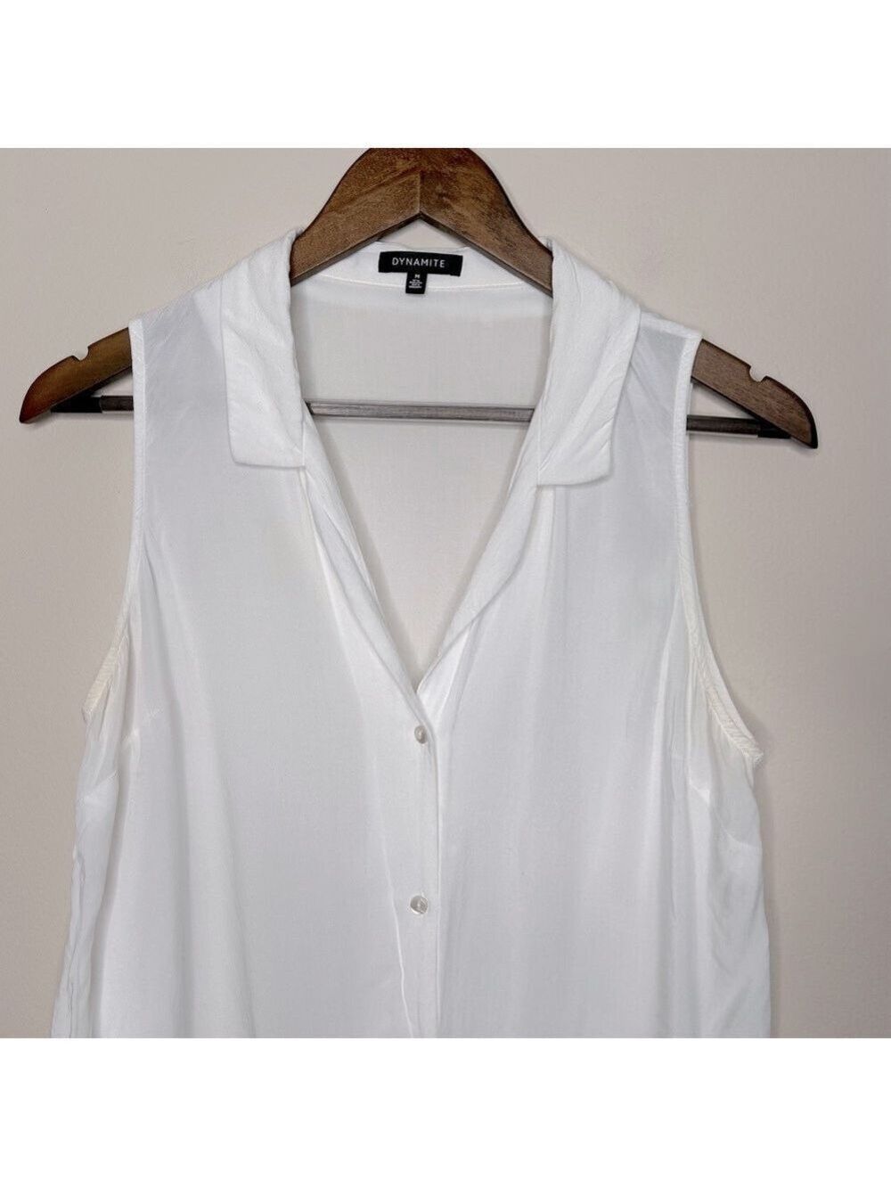 Dynamite White Tie Front Sleeveless Blouse Medium - Picture 2 of 8